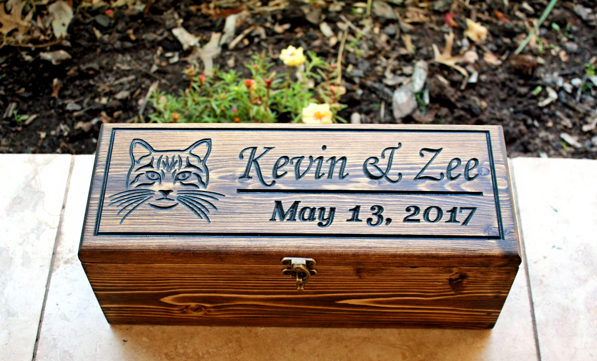 wedding wine box with cat head design