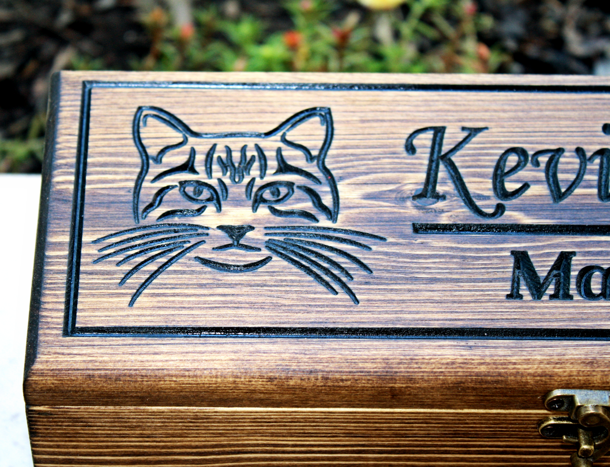 wedding wine box with cat head design