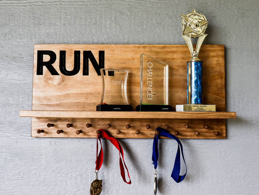 How To - DIY Trophy Display